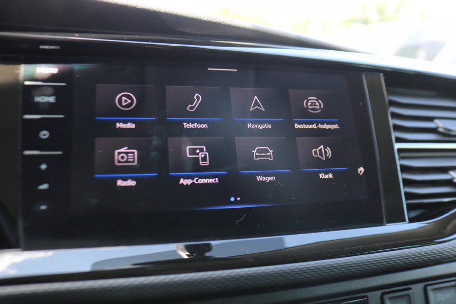 Volkswagen Transporter 2.0 TDI 204pk Bulli L2 H1 DC Airco Navigatie Apple Carplay Trekhaak