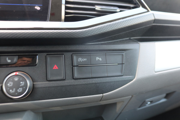 Volkswagen Transporter 2.0 TDI 204pk Bulli L2 H1 DC Airco Navigatie Apple Carplay Trekhaak