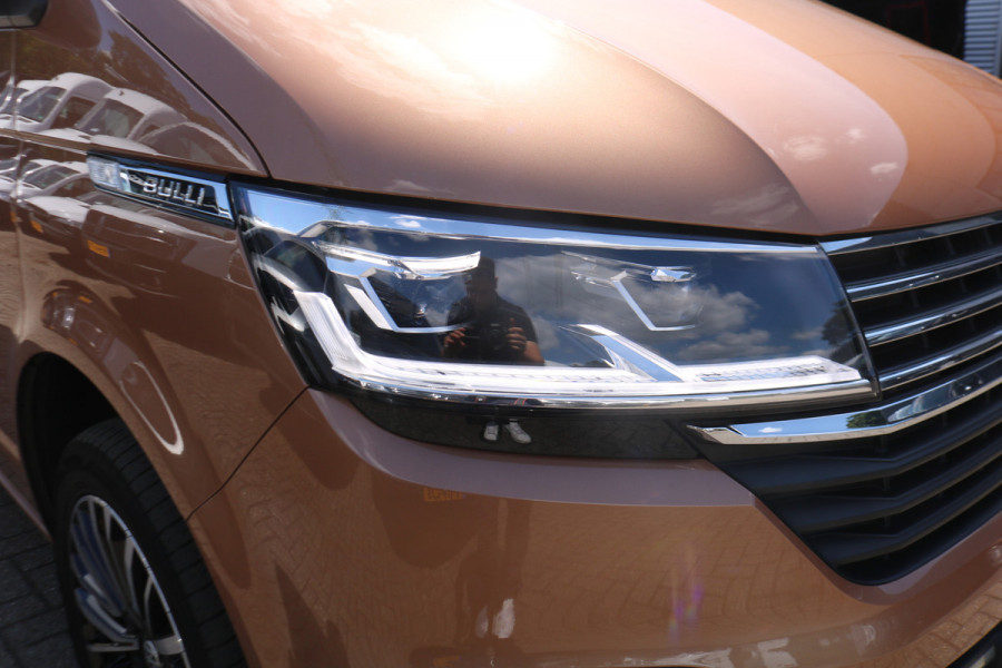 Volkswagen Transporter 2.0 TDI 204pk Bulli L2 H1 DC Airco Navigatie Apple Carplay Trekhaak