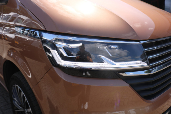 Volkswagen Transporter 2.0 TDI 204pk Bulli L2 H1 DC Airco Navigatie Apple Carplay Trekhaak