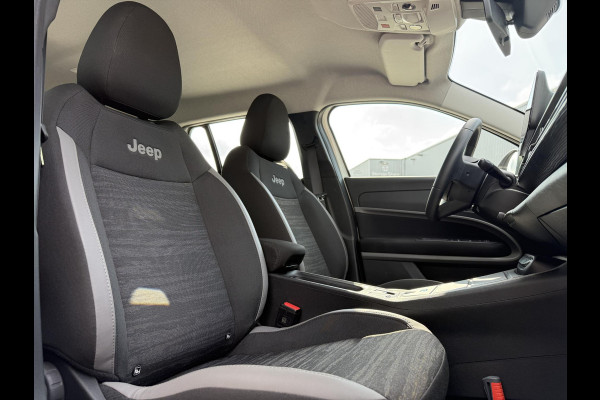 Jeep Avenger Altitude 54 kWh | Navi | Carplay | Stoelverwarming |