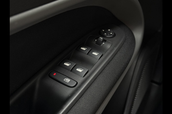 Jeep Avenger Altitude 54 kWh | Navi | Carplay | Stoelverwarming |