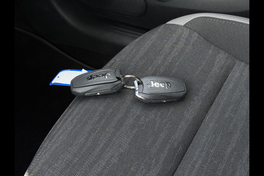 Jeep Avenger Altitude 54 kWh | Navi | Carplay | Stoelverwarming |