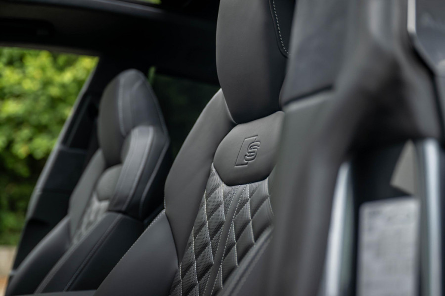 Audi Q8 60 TFSI e quattro S Competition B&O High-End