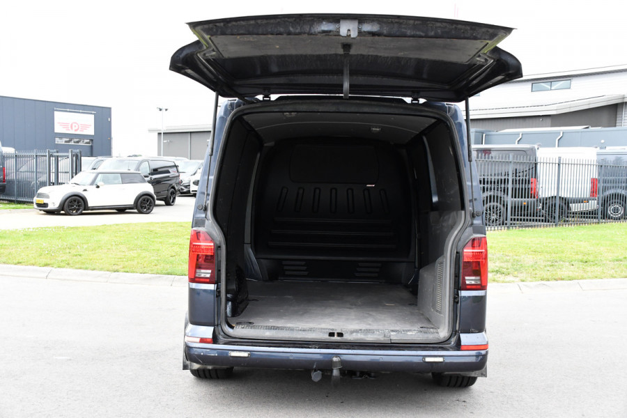 Volkswagen Transporter 2.0 TDI L2H1 32 4Motion Bulli Marge, Virtual, Adaptieve Cruise, Camera, LED, 150pk, Automaat, Stoelverwarming, Uniek!