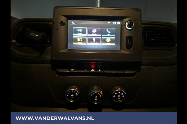 Renault Master 2.3 dCi 136pk L2H2 Euro6 Airco | Camera | Navigatie | Cruisecontrol | 2500kg Trekhaak | Bijrijdersbank,  Parkeersensoren