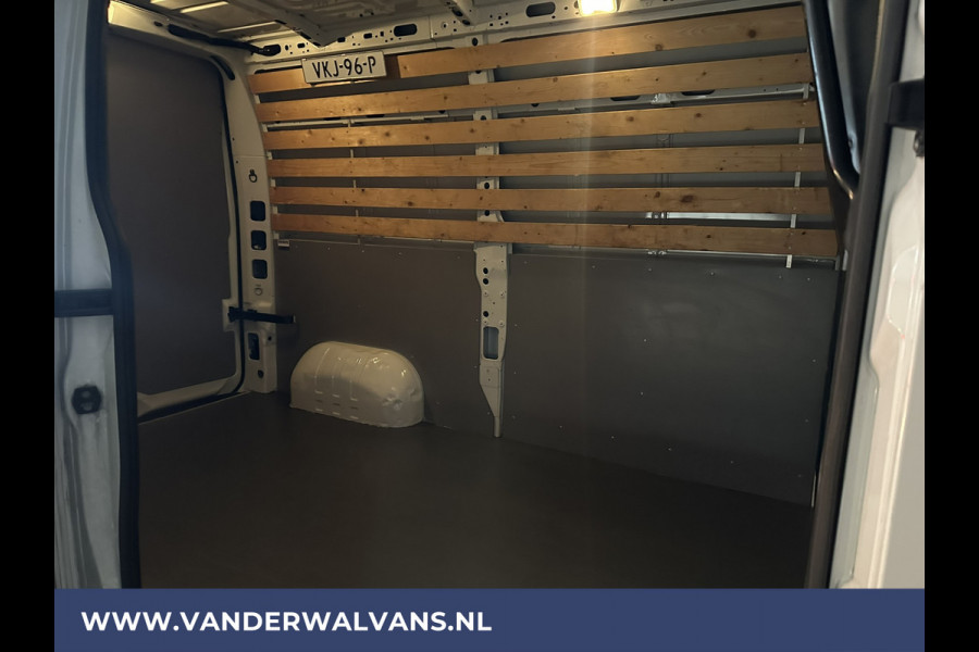 Renault Master 2.3 dCi 136pk L2H2 Euro6 Airco | Camera | Navigatie | Cruisecontrol | 2500kg Trekhaak | Bijrijdersbank,  Parkeersensoren