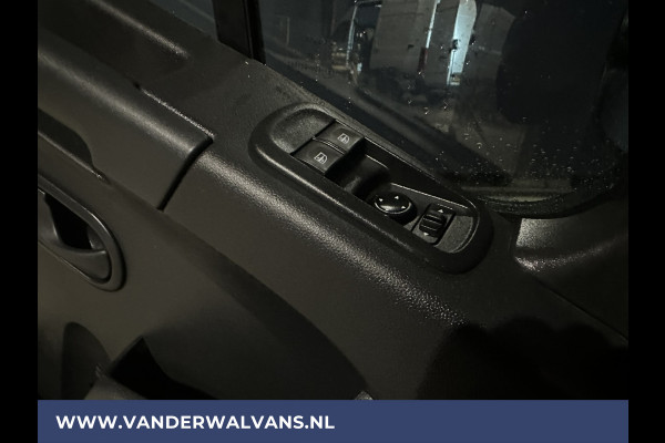 Renault Master 2.3 dCi 136pk L2H2 Euro6 Airco | Camera | Navigatie | Cruisecontrol | 2500kg Trekhaak | Bijrijdersbank,  Parkeersensoren