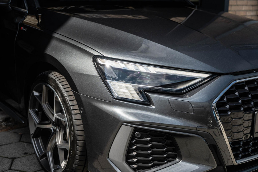 Audi A3 Sportback 40 TFSI e S-Line | B&O | HUD | Pano | Matrix led