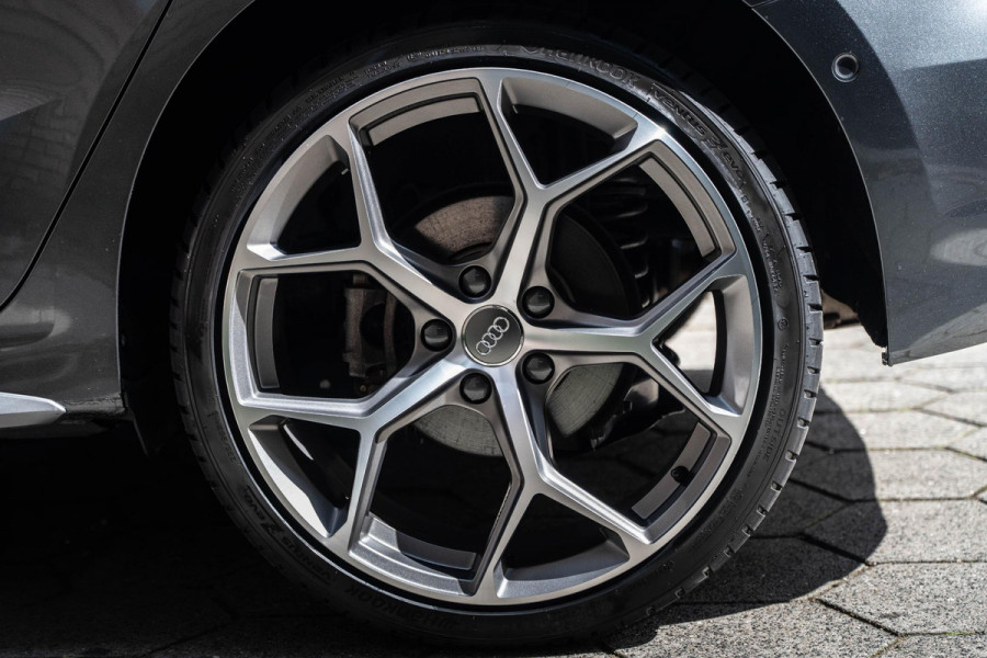 Audi A3 Sportback 40 TFSI e S-Line | B&O | HUD | Pano | Matrix led