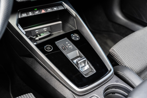 Audi A3 Sportback 40 TFSI e S-Line | B&O | HUD | Pano | Matrix led