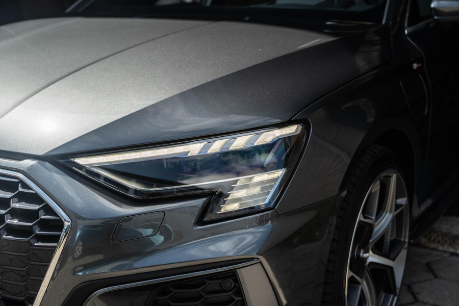 Audi A3 Sportback 40 TFSI e S-Line | B&O | HUD | Pano | Matrix led