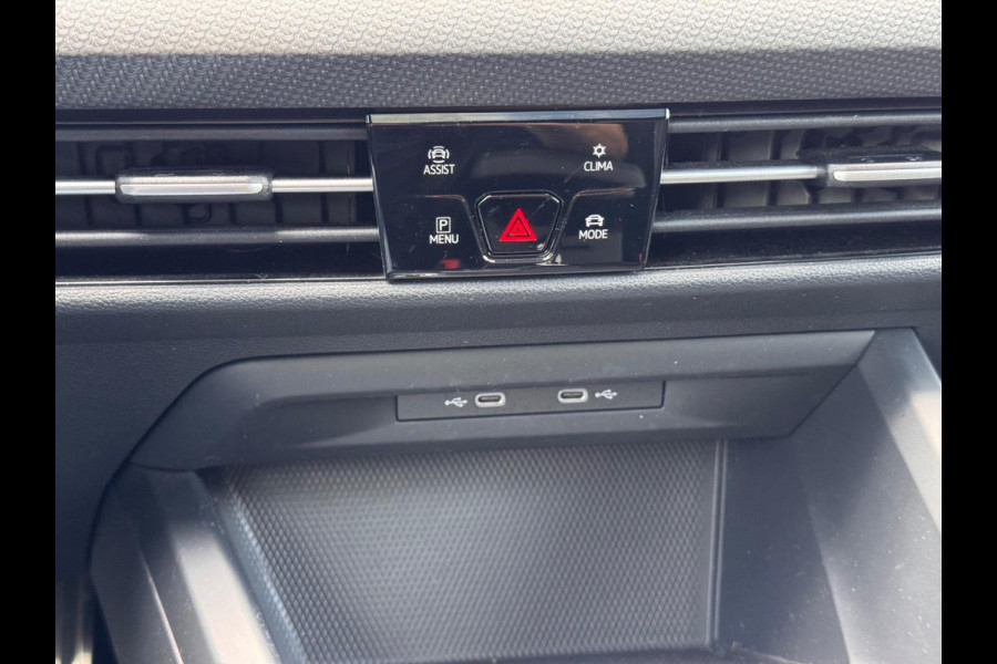 Volkswagen Golf 1.5 eTSI R-Line Pano/Matrix/Blindspot/Camera