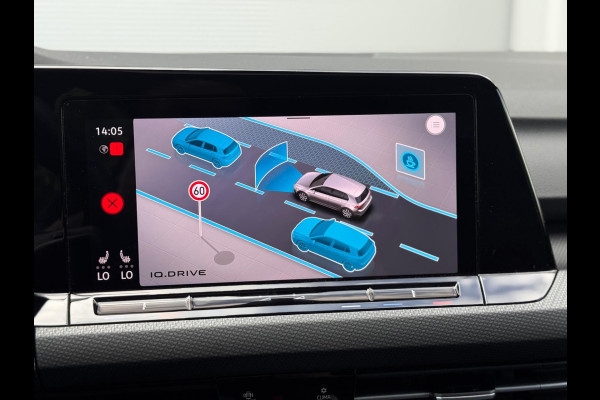 Volkswagen Golf 1.5 eTSI R-Line Pano/Matrix/Blindspot/Camera