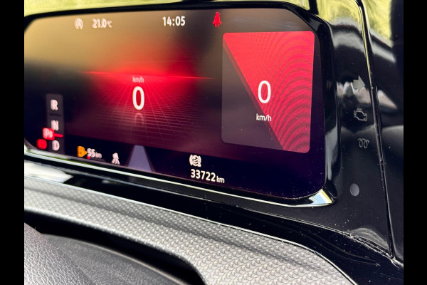 Volkswagen Golf 1.5 eTSI R-Line Pano/Matrix/Blindspot/Camera