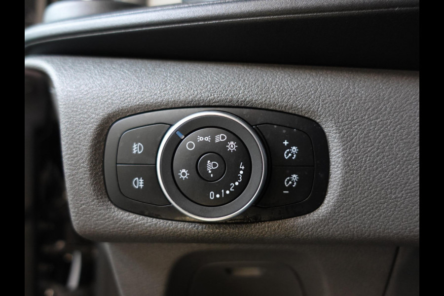 Ford Transit Custom L2H1 Limited Dubbele Cabine Automaat Navigatie Airco 2 Schuifdeuren Trekhaak Parkeersensoren Carplay Imperiaal