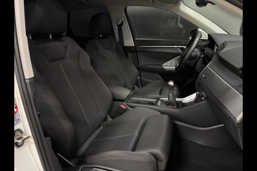 Audi Q3 35 TFSI Pro Line, Matrix Led, Virtual Cockpit, ACC, Blind Spot, Apple Carplay, Clima, PDC, Volledig Onderhoud
