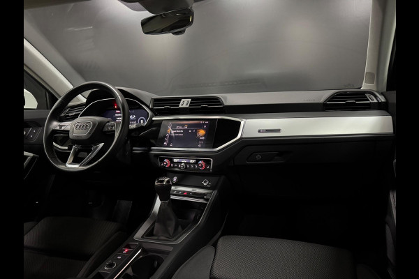 Audi Q3 35 TFSI Pro Line, Matrix Led, Virtual Cockpit, ACC, Blind Spot, Apple Carplay, Clima, PDC, Volledig Onderhoud
