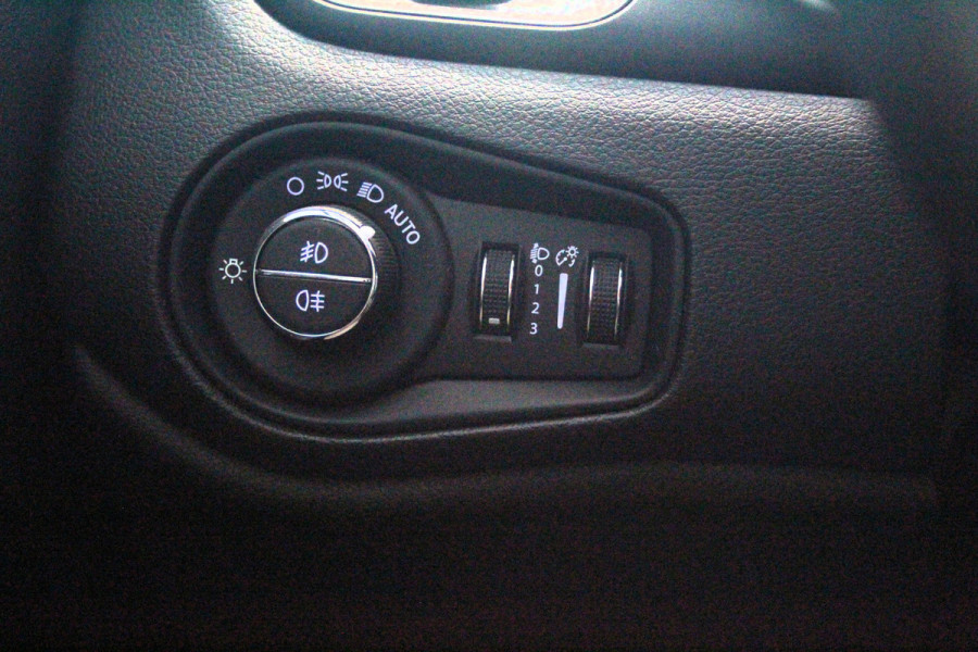 Jeep Renegade 1.5T e-Hybrid Limited | Apple/Android CarPlay | Parkeersensoren | Cruise control