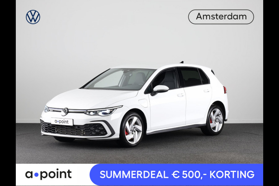 Volkswagen Golf 1.4 eHybrid GTE 245 pk Automaat (DSG) | Navigatie | Parkeersensoren | Adaptieve cruise control | Autom. airco (3 zones) | Stoelverwarming |