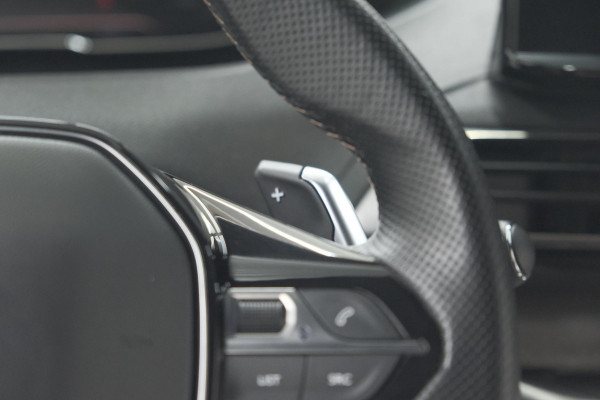 Peugeot 5008 PureTech 130 EAT8 GT Black Pack | Elektrische Kofferklep | Camera | Adaptieve Cruise Control | Dodehoekdetectie