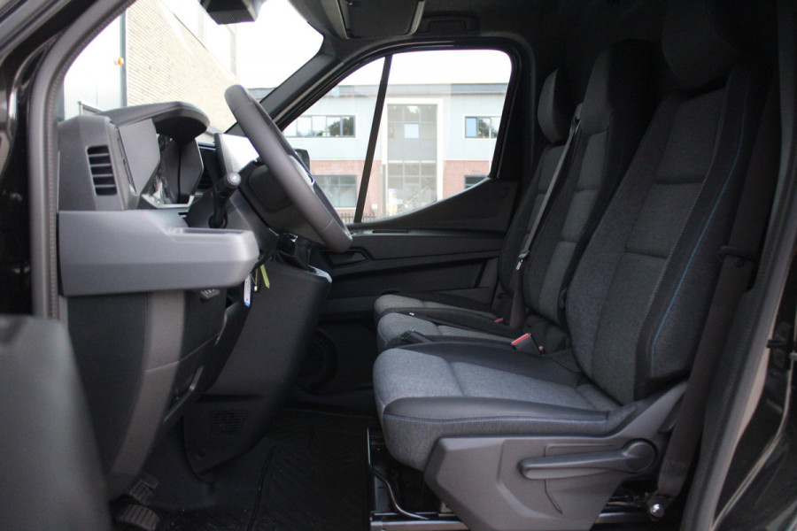 Renault Master T35 2.0 dCi 170pk L2H2 Extra - Navigatie - Camera - 270 gr deuren - Parkeersensoren - Draadloos laden - Rijklaar