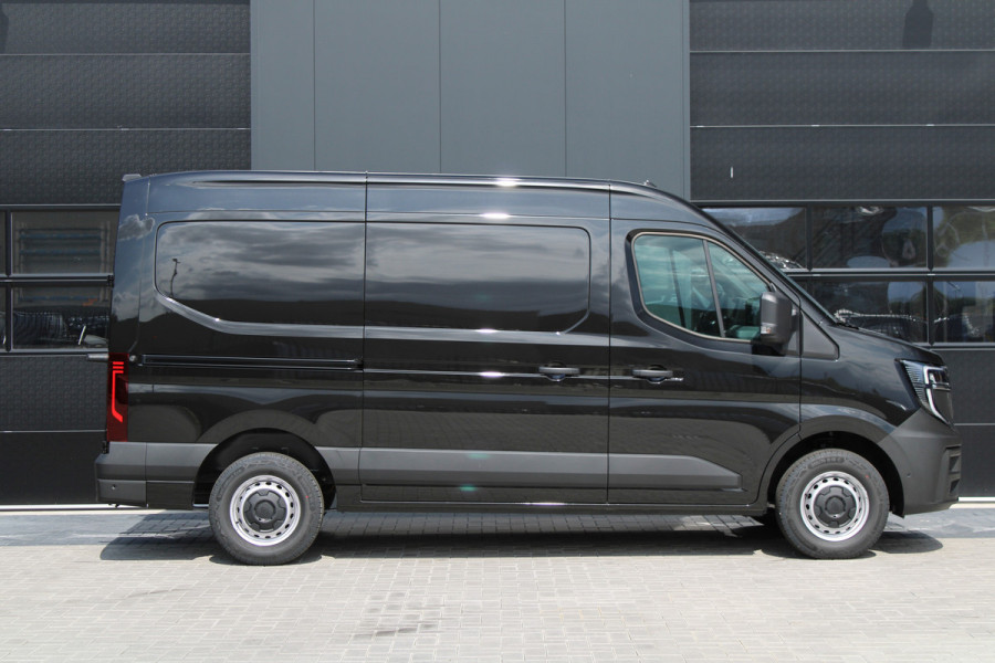 Renault Master T35 2.0 dCi 170pk L2H2 Extra - Navigatie - Camera - 270 gr deuren - Parkeersensoren - Draadloos laden - Rijklaar