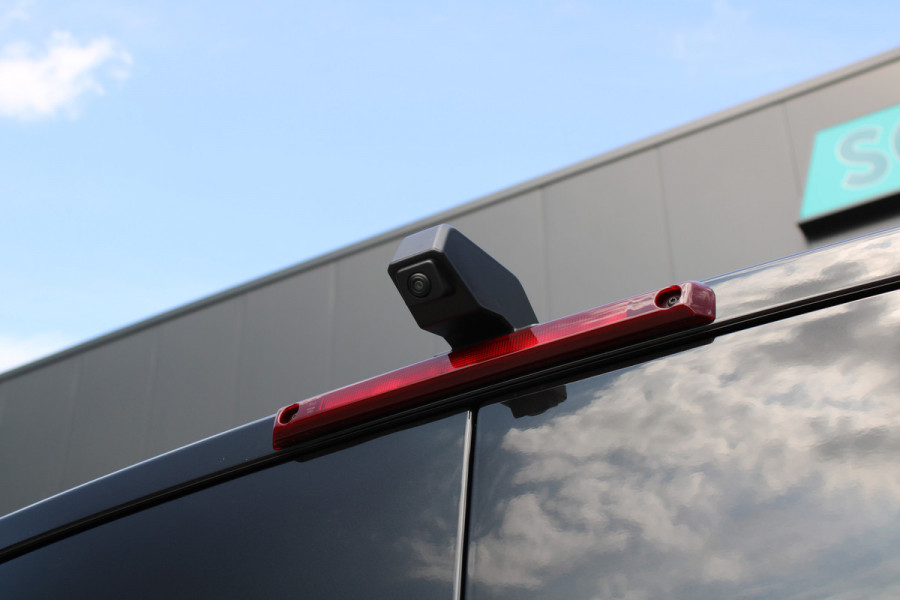 Renault Master T35 2.0 dCi 170pk L2H2 Extra - Navigatie - Camera - 270 gr deuren - Parkeersensoren - Draadloos laden - Rijklaar