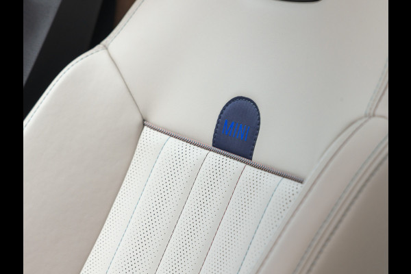 MINI Countryman 1.5 C Favoured - XL Pakket - Pano - Trekhaak - Memoryzetel