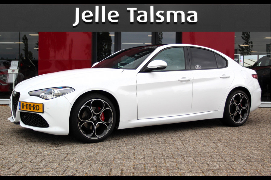Alfa Romeo Giulia 2.0T Sprint 319PK AT | Panoramadak | 19" Velgen | Apple/Android CarPlay | Camera Let op auto niet altijd aanwezig