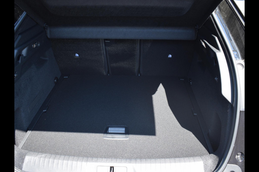 Peugeot 3008 1.2 Hybrid 145 GT ALCANTARA STOELEN MET MASSAGEFUNCTIE | 360 CAMERA | NAVI & CARPLAY |