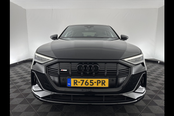 Audi e-tron Sportback 55 quattro S edition 95 kWh [ 3-Fase ] (INCL.BTW) *FULL-LEATHER | FULL-LED | ADAPTIVE-CRUISE | BANG&OLUFSEN | TOP-VIEW | MEMORY-PACK | BLIND-SPOT | KEYLESS | AMBIENT-LIGHT | AIR-SUSPENSION | SPORT-SEATS | DIGI-COCKPIT | 21''ALU |