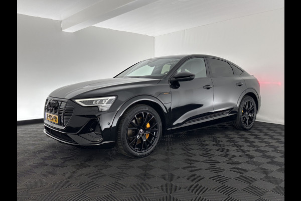 Audi e-tron Sportback 55 quattro S edition 95 kWh [ 3-Fase ] (INCL.BTW) *FULL-LEATHER | FULL-LED | ADAPTIVE-CRUISE | BANG&OLUFSEN | TOP-VIEW | MEMORY-PACK | BLIND-SPOT | KEYLESS | AMBIENT-LIGHT | AIR-SUSPENSION | SPORT-SEATS | DIGI-COCKPIT | 21''ALU |