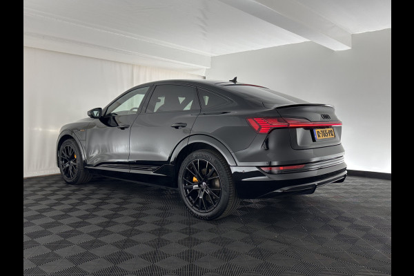 Audi e-tron Sportback 55 quattro S edition 95 kWh [ 3-Fase ] (INCL.BTW) *FULL-LEATHER | FULL-LED | ADAPTIVE-CRUISE | BANG&OLUFSEN | TOP-VIEW | MEMORY-PACK | BLIND-SPOT | KEYLESS | AMBIENT-LIGHT | AIR-SUSPENSION | SPORT-SEATS | DIGI-COCKPIT | 21''ALU |