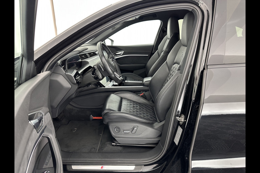 Audi e-tron Sportback 55 quattro S edition 95 kWh [ 3-Fase ] (INCL.BTW) *FULL-LEATHER | FULL-LED | ADAPTIVE-CRUISE | BANG&OLUFSEN | TOP-VIEW | MEMORY-PACK | BLIND-SPOT | KEYLESS | AMBIENT-LIGHT | AIR-SUSPENSION | SPORT-SEATS | DIGI-COCKPIT | 21''ALU |