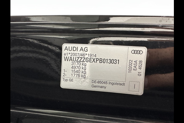 Audi e-tron Sportback 55 quattro S edition 95 kWh [ 3-Fase ] (INCL.BTW) *FULL-LEATHER | FULL-LED | ADAPTIVE-CRUISE | BANG&OLUFSEN | TOP-VIEW | MEMORY-PACK | BLIND-SPOT | KEYLESS | AMBIENT-LIGHT | AIR-SUSPENSION | SPORT-SEATS | DIGI-COCKPIT | 21''ALU |