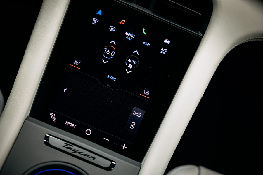Porsche Taycan Sport Turismo 79 kWh | Performance-accu | Bose | 21'' velgen | Glazen dak | Porsche Sportsound | Warmtepomp |