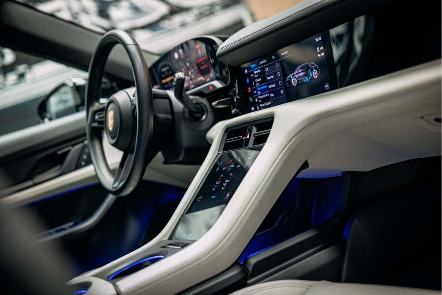Porsche Taycan Sport Turismo 79 kWh | Performance-accu | Bose | 21'' velgen | Glazen dak | Porsche Sportsound | Warmtepomp |
