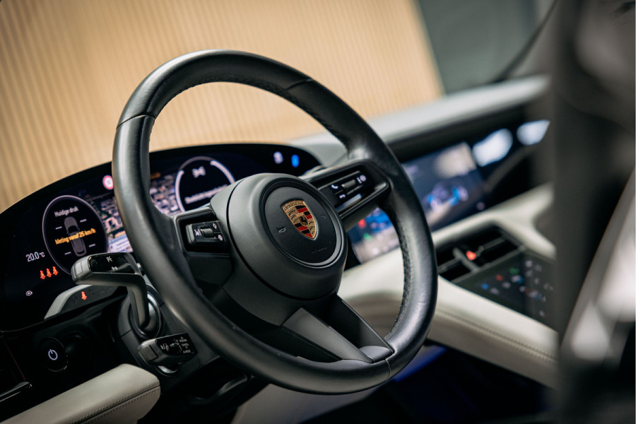 Porsche Taycan Sport Turismo 79 kWh | Performance-accu | Bose | 21'' velgen | Glazen dak | Porsche Sportsound | Warmtepomp |