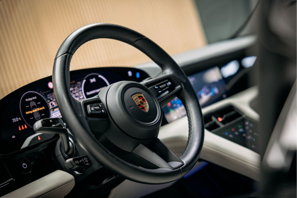 Porsche Taycan Sport Turismo 79 kWh | Performance-accu | Bose | 21'' velgen | Glazen dak | Porsche Sportsound | Warmtepomp |