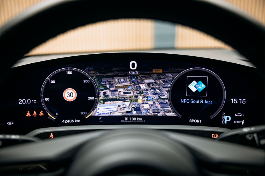 Porsche Taycan Sport Turismo 79 kWh | Performance-accu | Bose | 21'' velgen | Glazen dak | Porsche Sportsound | Warmtepomp |