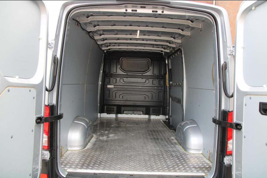 Volkswagen Crafter 35 2.0 TDI L3H2 Comfortline / App connect / Navi / Cruise / PDC 2x