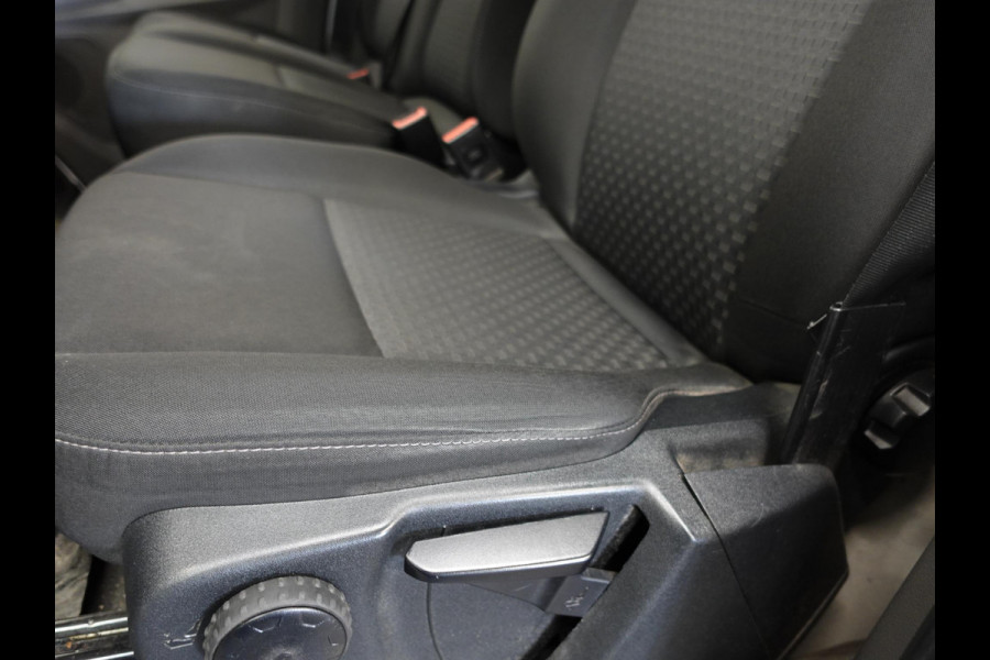 Ford Transit 330 2.0 TDCI L3H2 Trend Navigatie Camera Carplay Trekhaak Cruise control Airco