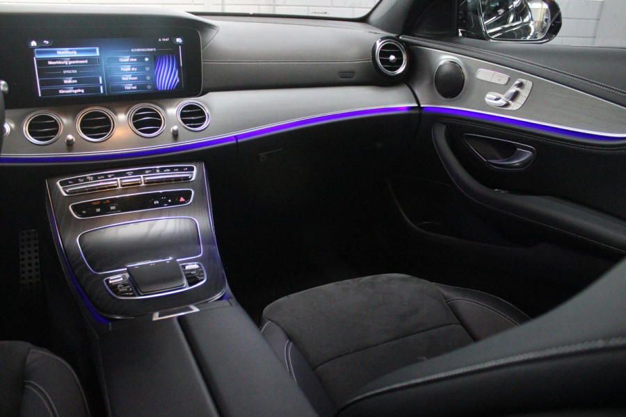Mercedes-Benz E-Klasse 300e BUSINESS SOLUTION AMG NIGHT EDITION | AMG-STYLING | LICHTMETALEN VELGEN 19" | 360° CAMERA | | TREKHAAK | MULTIBEAM MATRIX LED KOPLAMPEN | LED ACHTERLICHTEN | ELEKTRISCH VERSTELBARE VOORSTOELEN MET GEHEUGEN FUNCTIE |  ALCANTARA / KUNSTLEDEREN BEKLEDING | VOORSTOELEN VERWARMBAAR | FULL MAP MBUX AUGMENTED REALITY NAVIGATIE | VERKEERSLICHTWEERGAVE | APPLE CARPLAY / ANDROID AUTO | SFEERVERLICHTING | ELEKTRONIC CLIMATE CONTROL |