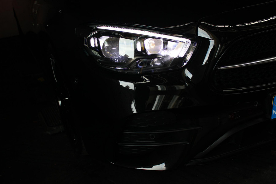 Mercedes-Benz E-Klasse 300e BUSINESS SOLUTION AMG NIGHT EDITION | AMG-STYLING | LICHTMETALEN VELGEN 19" | 360° CAMERA | | TREKHAAK | MULTIBEAM MATRIX LED KOPLAMPEN | LED ACHTERLICHTEN | ELEKTRISCH VERSTELBARE VOORSTOELEN MET GEHEUGEN FUNCTIE |  ALCANTARA / KUNSTLEDEREN BEKLEDING | VOORSTOELEN VERWARMBAAR | FULL MAP MBUX AUGMENTED REALITY NAVIGATIE | VERKEERSLICHTWEERGAVE | APPLE CARPLAY / ANDROID AUTO | SFEERVERLICHTING | ELEKTRONIC CLIMATE CONTROL |