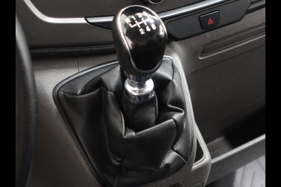 Ford Transit 310 105PK L3H2 Trend Navigatie Airco Parkeersensoren Bluetooth 3Zits Trekhaak Camera
