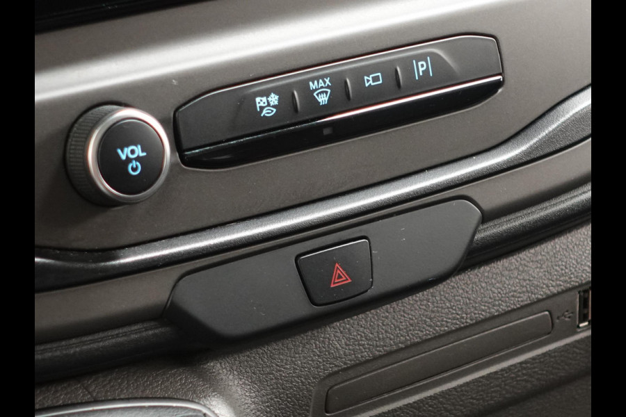 Ford Transit 310 105PK L3H2 Trend Navigatie Airco Parkeersensoren Bluetooth 3Zits Trekhaak Camera