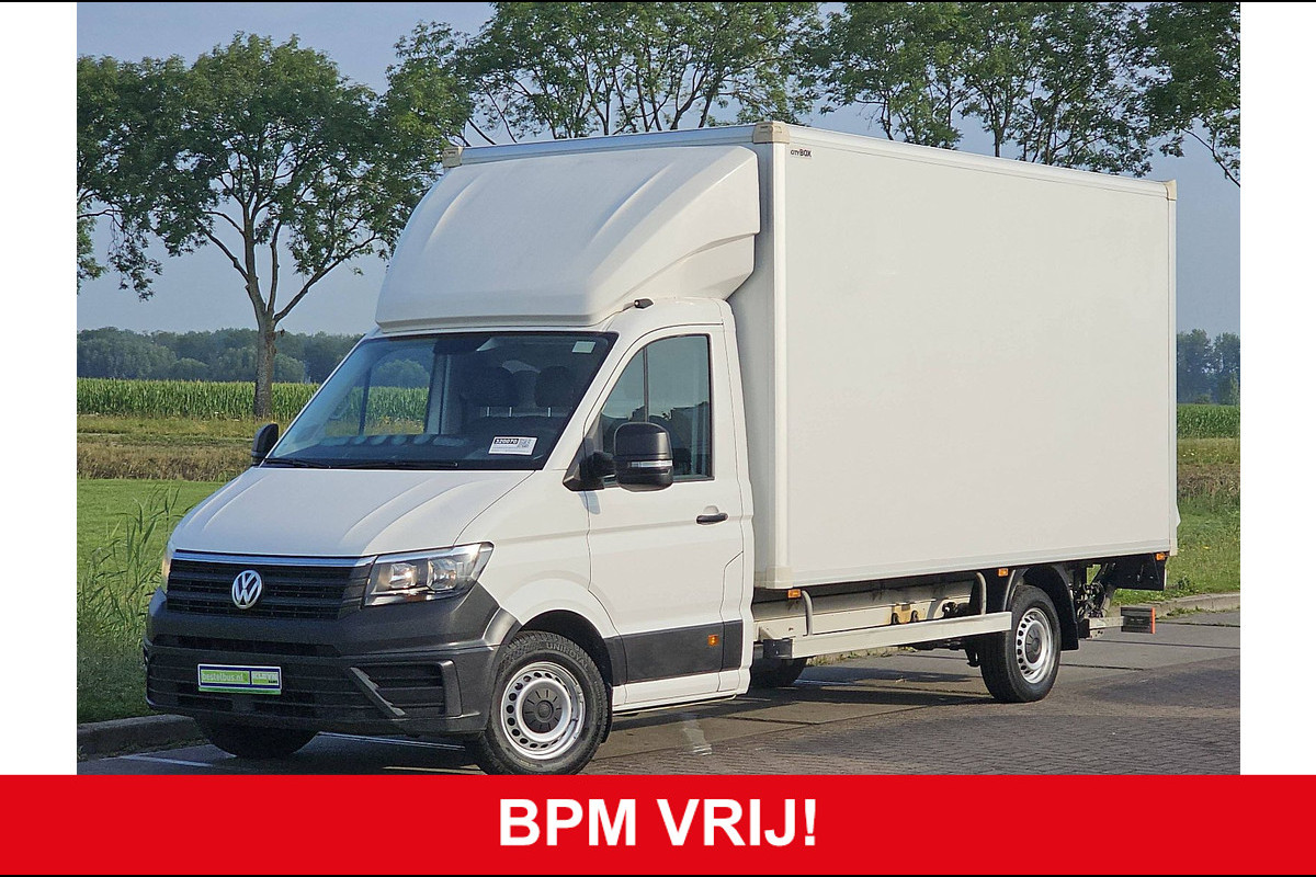 Volkswagen Crafter 35 2.0 TDI L4H3 Bakwagen Laadklep Zijdeur Spoiler Airco Navi 177Pk Euro6 Trekhaak Oh-Historie 1e Eigenaar ! Volkswagen Crafter 35 2.0 TDI L4H3 Bakwagen Laadklep Zijdeur Spoiler Airco Navi 177Pk Euro6 Trekhaak Oh-Historie 1e Eigenaar !