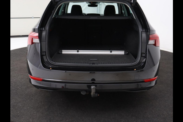 Škoda Octavia 1.0 e-TSI Business Edition | Trekhaak | Carplay | Navigatie | Full LED | Climate control | Parkeerhulp | Cruise control
