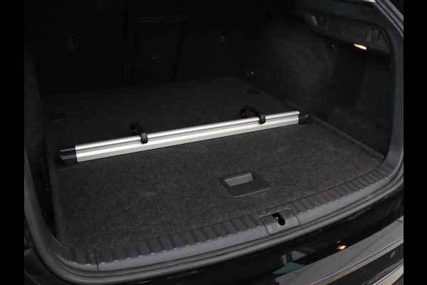 Škoda Octavia 1.0 e-TSI Business Edition | Trekhaak | Carplay | Navigatie | Full LED | Climate control | Parkeerhulp | Cruise control